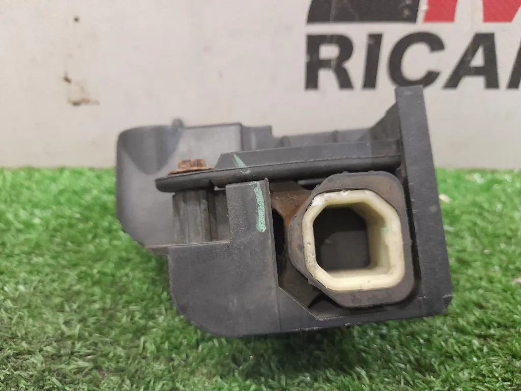 Supporto Radiatore Acqua ANT SX 8A9494100 Fiat 500L 2013