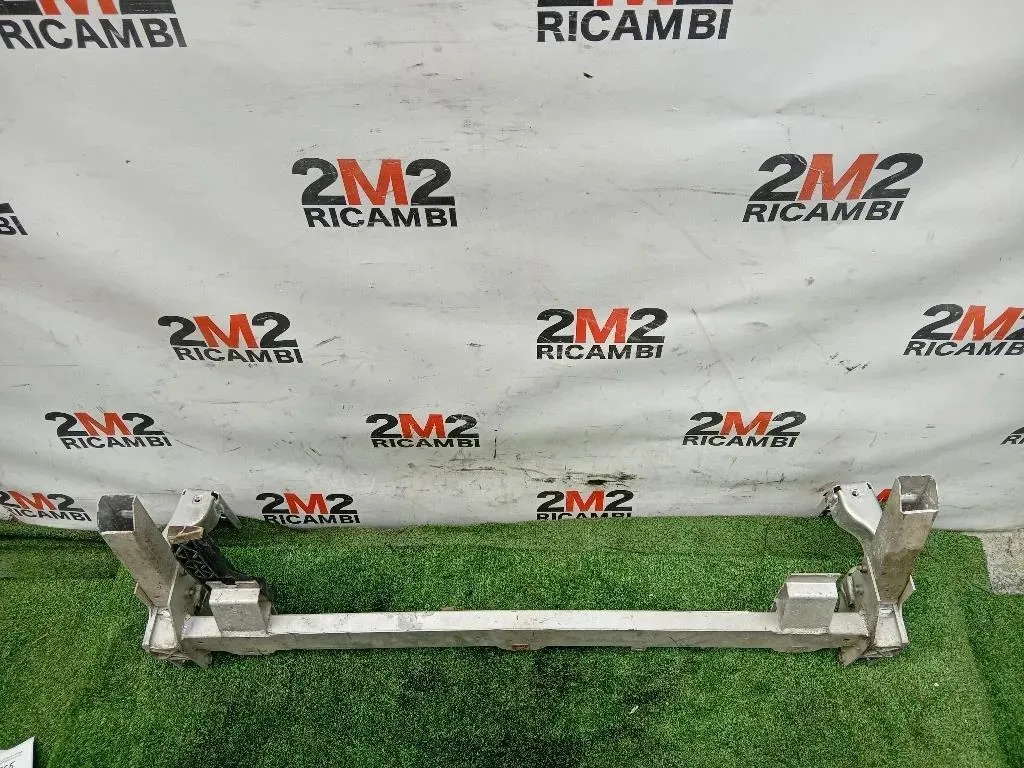 Supporto Radiatore Acqua INF ANT SUPPORTO RADIATORE ACQUA INF ANT Mercedes Classe B W246 2012