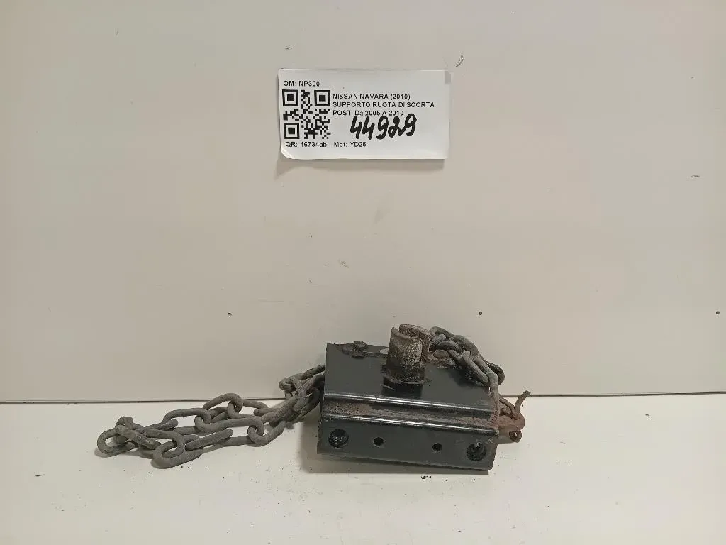 Supporto Ruota DI Scorta POST SUPPORTO RUOTA DI SCORTA POST Nissan Navara 2010
