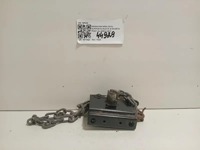 Supporto Ruota DI Scorta POST SUPPORTO RUOTA DI SCORTA POST Nissan Navara 2010
