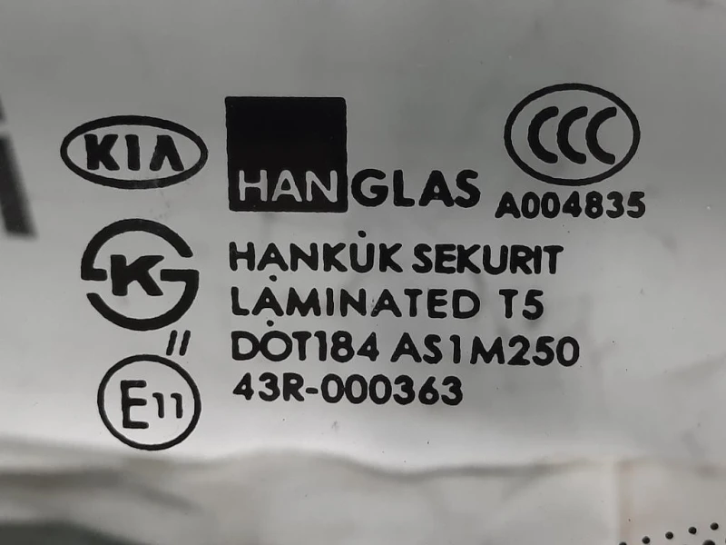 Parabrezza 861103E000 Kia Sorento II 2006