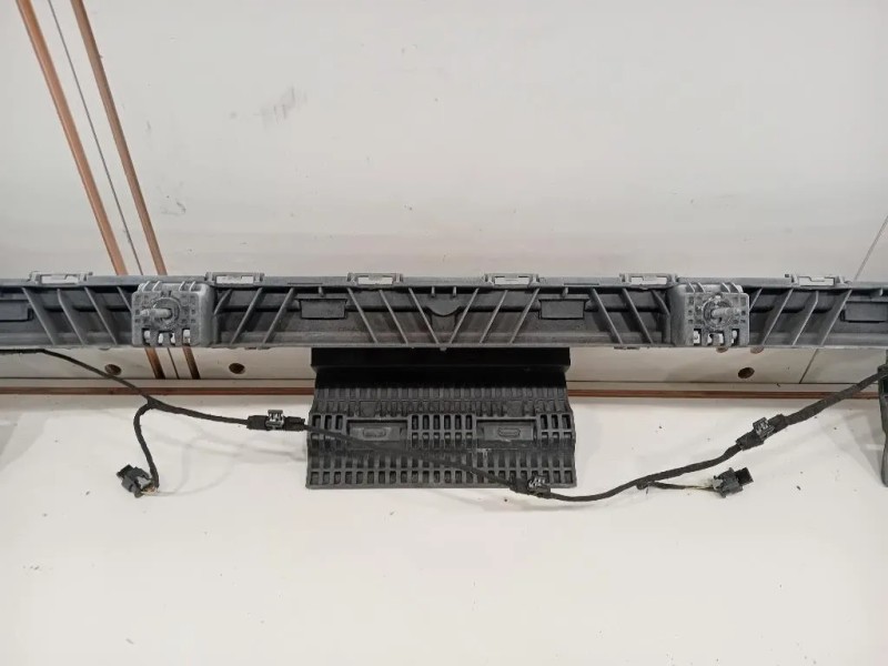 Supporto Spoiler Paraurti POST 8W9 807 385 Audi A4 8W5 Avant 2015