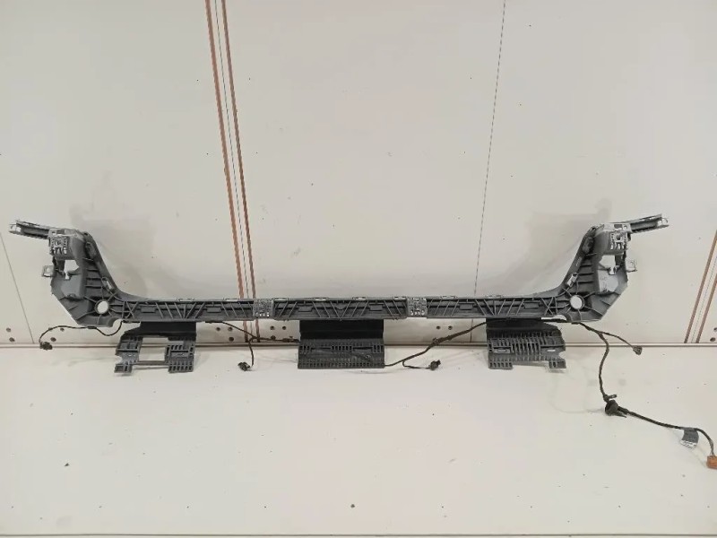 Supporto Spoiler Paraurti POST 8W9 807 385 Audi A4 8W5 Avant 2015