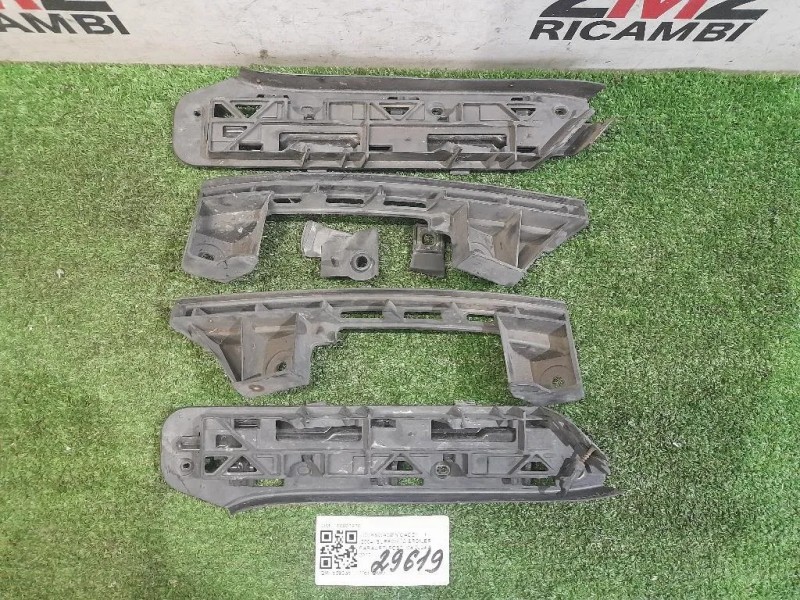 Supporto Spoiler Paraurti POST 1T0807936 Volkswagen Caddy III 2004