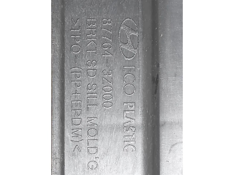 Supporto Spoiler Paraurti POST DX 87764-3Z000 Hyundai I40 CW 2012