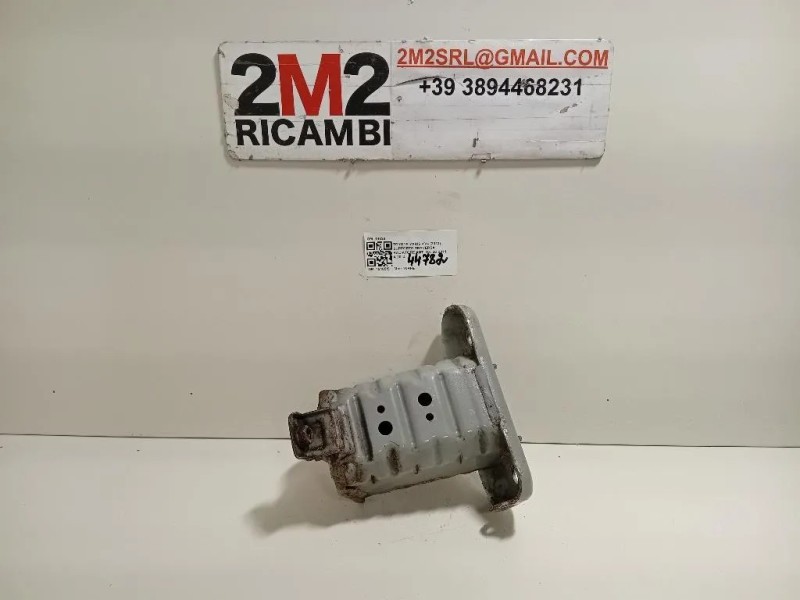 Supporto Traversa Radiatore ANT DX SUPPORTO TRAVERSA RADIATORE ANT DX Toyota Yaris IV 2012