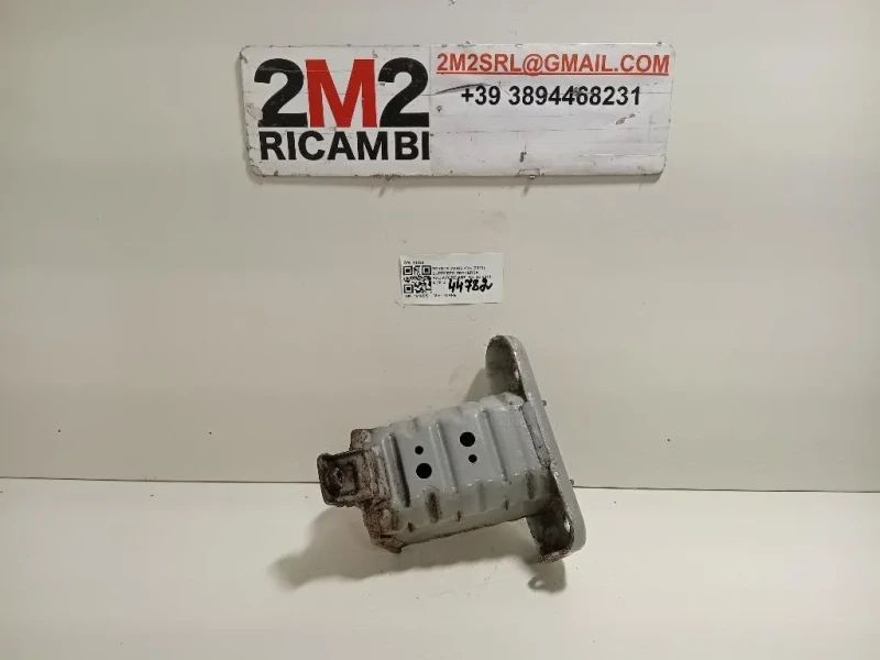 Supporto Traversa Radiatore ANT DX SUPPORTO TRAVERSA RADIATORE ANT DX Toyota Yaris IV 2012