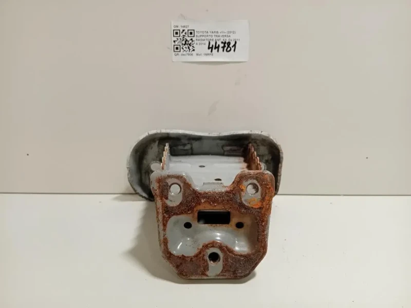 Supporto Traversa Radiatore ANT SX SUPPORTO TRAVERSA RADIATORE ANT SX Toyota Yaris IV 2012