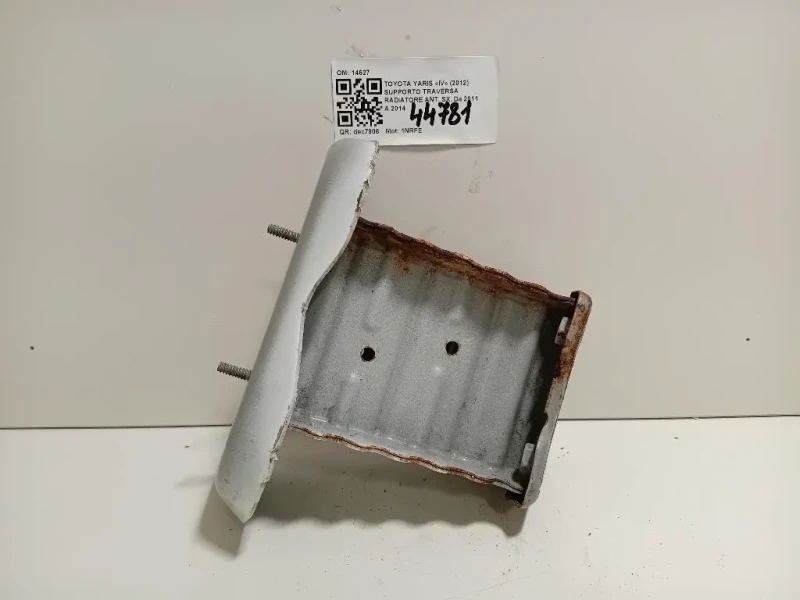 Supporto Traversa Radiatore ANT SX SUPPORTO TRAVERSA RADIATORE ANT SX Toyota Yaris IV 2012