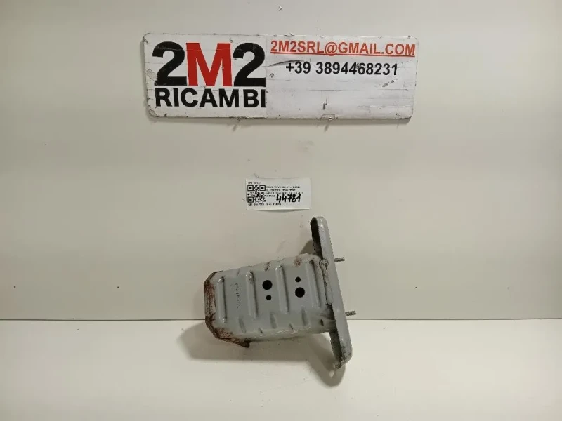 Supporto Traversa Radiatore ANT SX SUPPORTO TRAVERSA RADIATORE ANT SX Toyota Yaris IV 2012