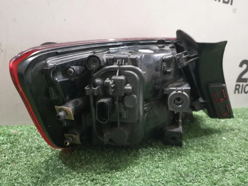 Fanale EST POST DX 8V4945096 Audi A3 8VF Sportback 2016