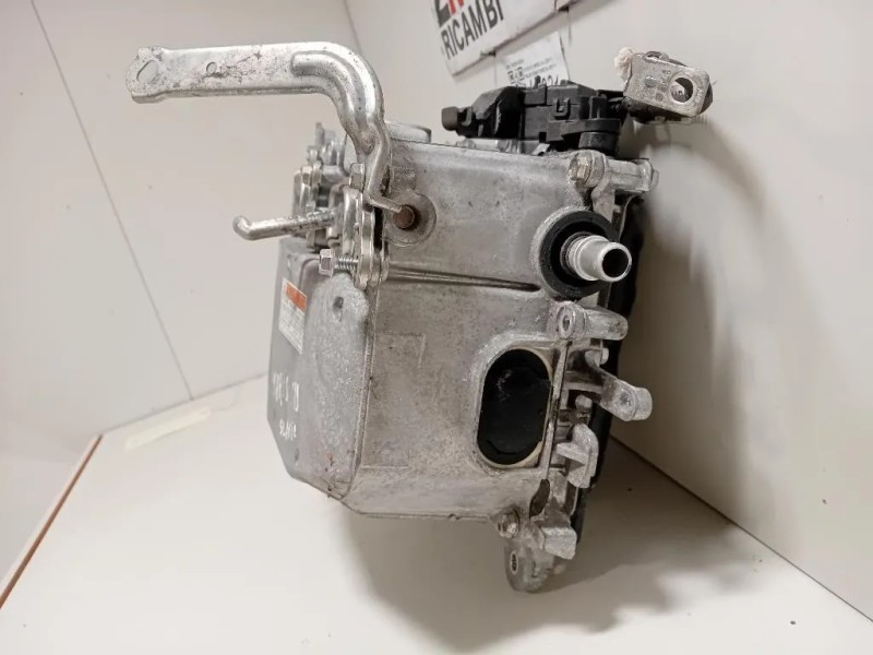 Trasformatore G9200-52033 Toyota Yaris IV 2017