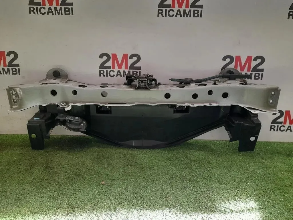 Traversa Frontale SUP ANT 532050D905 Toyota Yaris IV 2014