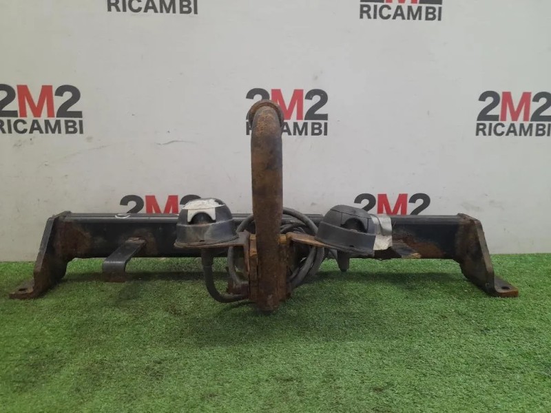 Traversa Gancio DI Traino POST  Jeep Cherokee III 2002