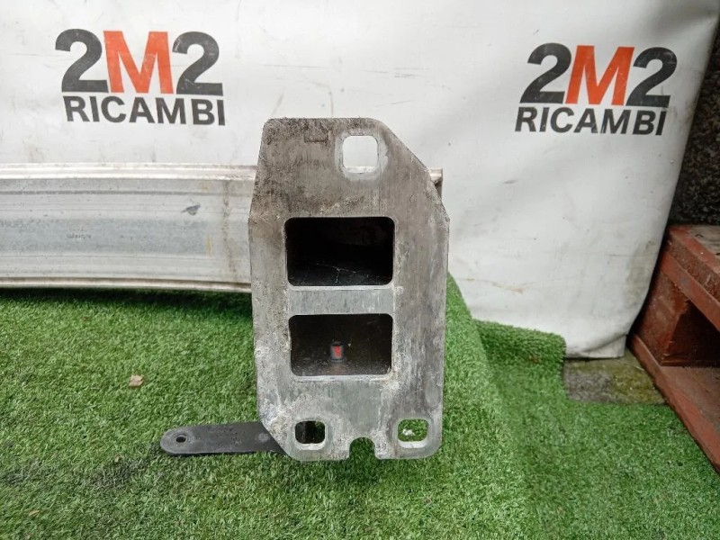 Traversa Paraurti ANT 8W0807113 Audi A4 8W5 Avant 2015