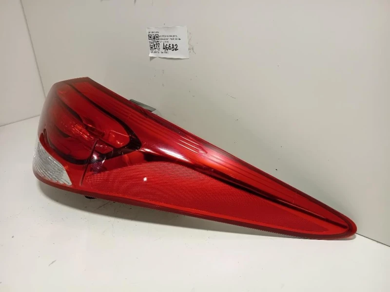 Fanale EST POST DX 92402-3Z0 Hyundai I40 CW 2012