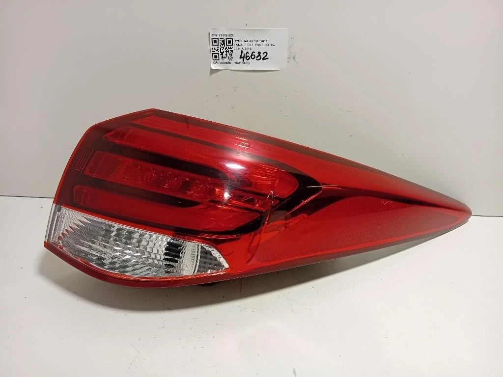 Fanale EST POST DX 92402-3Z0 Hyundai I40 CW 2012