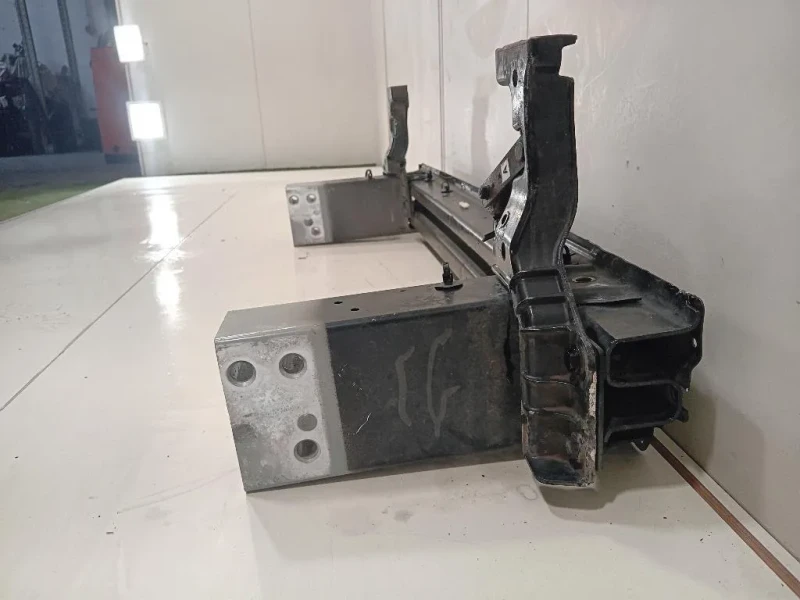 Traversa Paraurti ANT GX7310005 Jaguar XE 2015