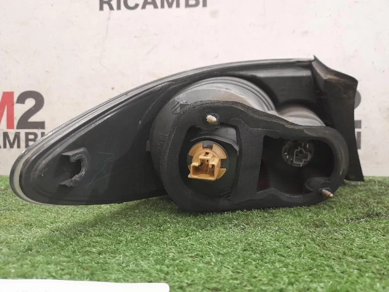 Fanale EST POST DX GJ6A51170E 22061971 Mazda 6 I 2003