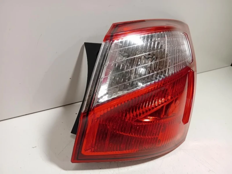 Fanale EST POST DX FANALE EST POST DX Nissan Qashqai I 2010