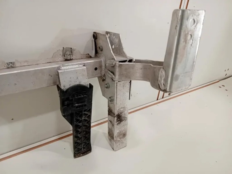 Traversa Paraurti ANT A2466260088 Mercedes Classe A W176 2013