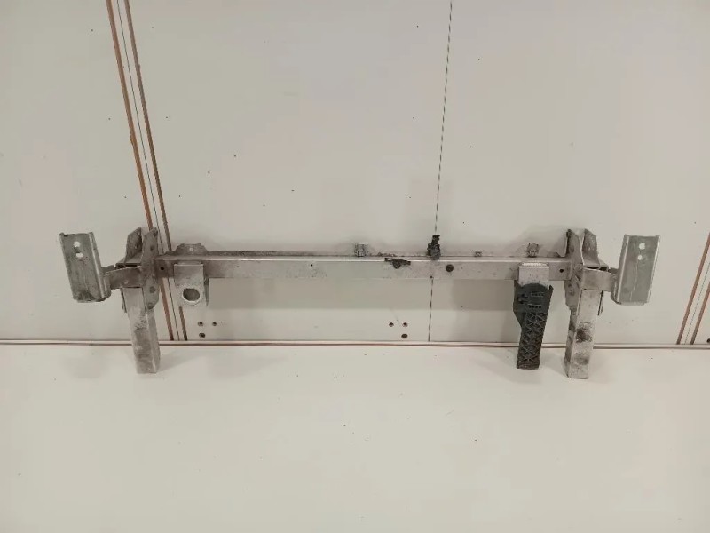 Traversa Paraurti ANT A2466260088 Mercedes Classe A W176 2013