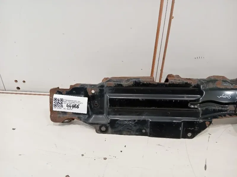 Traversa Paraurti ANT Mitsubishi Pajero IV 2007