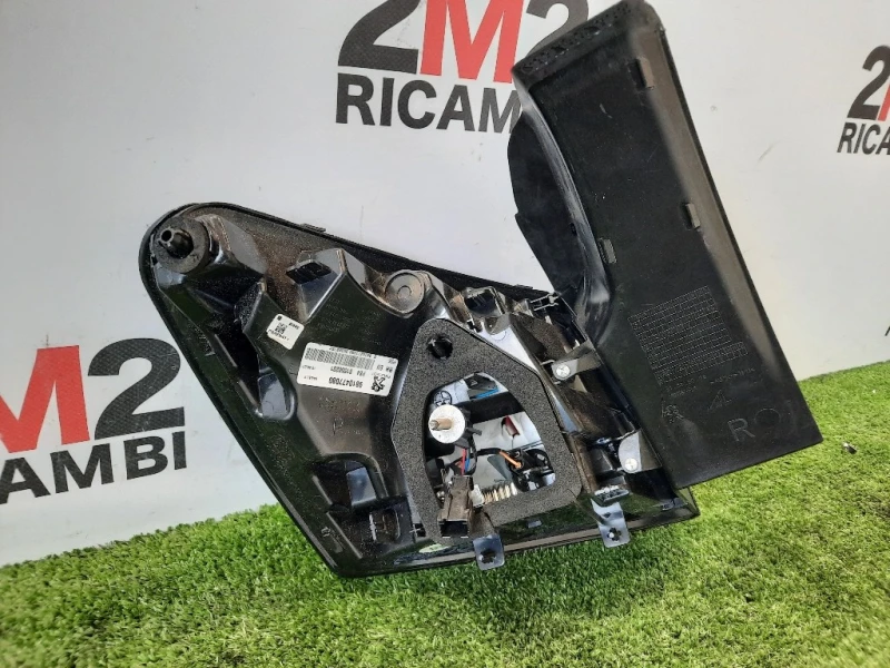 Fanale EST POST DX 9810477080 Peugeot 3008 II 2016