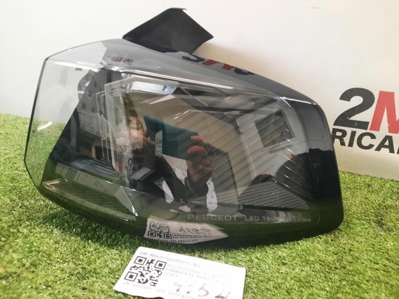 Fanale EST POST DX 9836231580 LED RESTYLING POST DX Peugeot 5008 II 2017