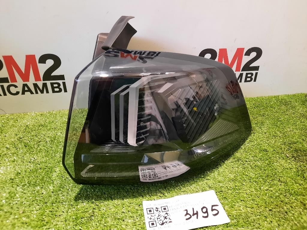 Fanale EST POST DX 9836231580 RESTYLING Peugeot 5008 II 2017