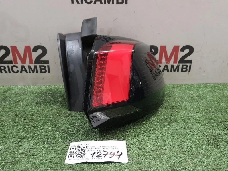 Fanale EST POST DX 9811028180 Peugeot 5008 II 2017