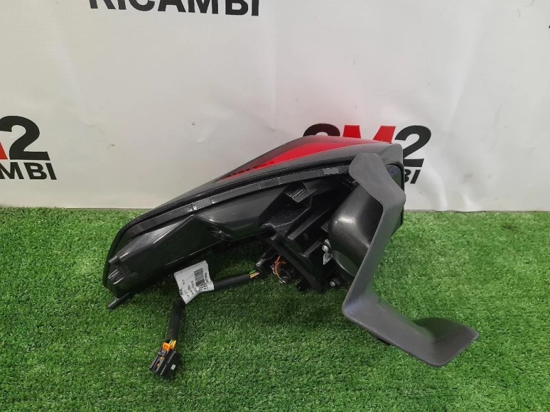 Fanale EST POST DX 9811028180 Peugeot 5008 II 2017