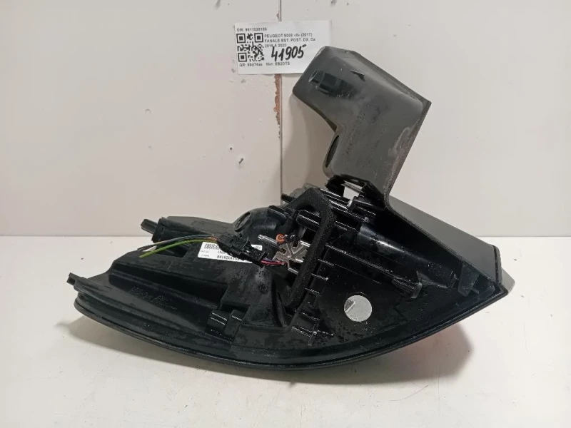 Fanale EST POST DX 9811028180 Peugeot 5008 II 2017