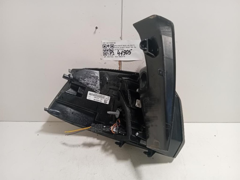Fanale EST POST DX 9811028180 Peugeot 5008 II 2017