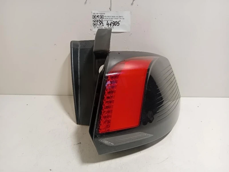 Fanale EST POST DX 9811028180 Peugeot 5008 II 2017