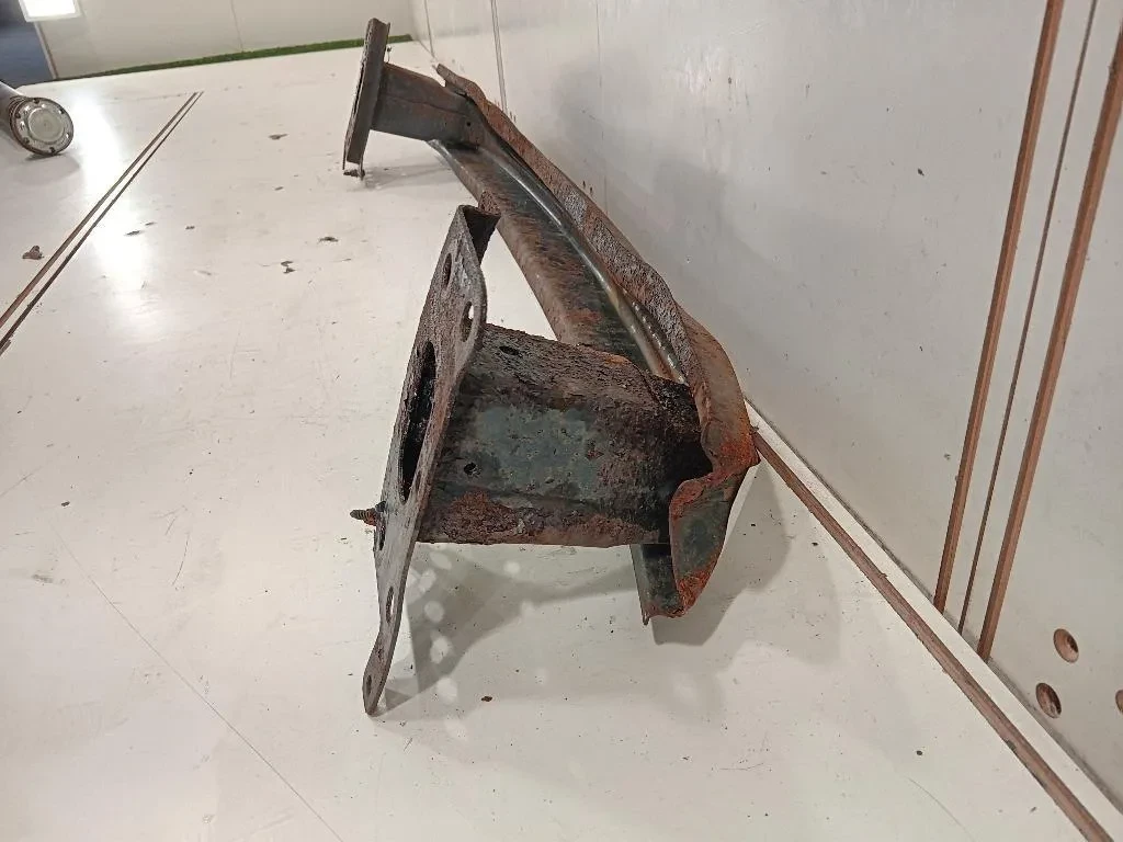 Traversa Paraurti ANT 1T0807109B Volkswagen Caddy III 2004