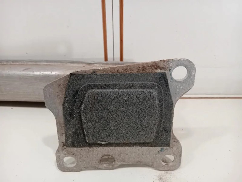 Traversa Paraurti POST 8W0807309 Audi A4 8W2 2015