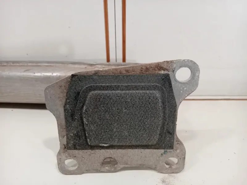 Traversa Paraurti POST 8W0807309 Audi A4 8W2 2015