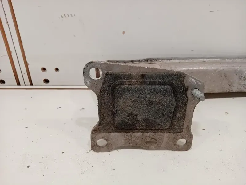 Traversa Paraurti POST 8W0807309 Audi A4 8W2 2015