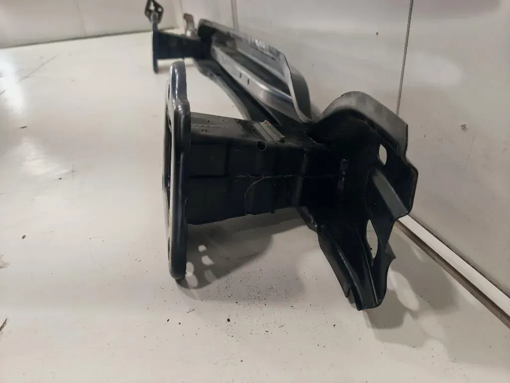 Traversa Paraurti POST 51112990162 Bmw X1 E84 2010