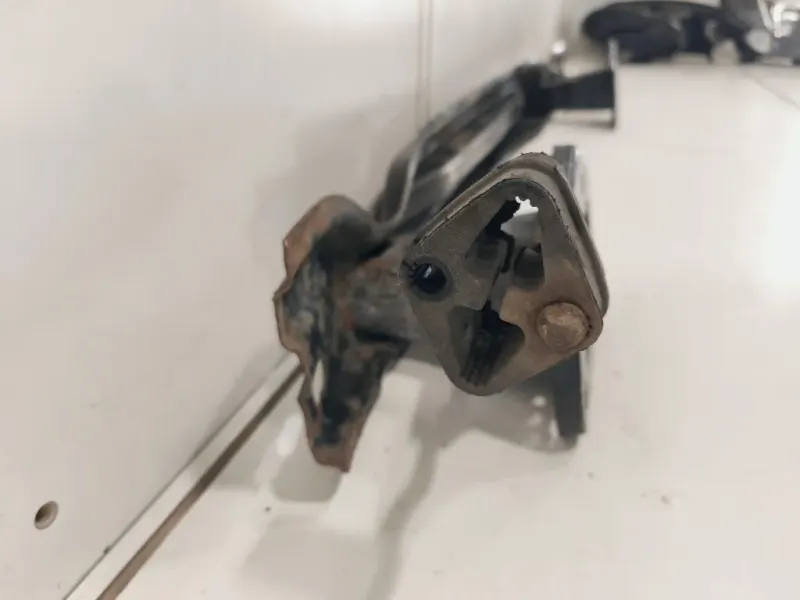 Traversa Paraurti POST 51112990162 Bmw X1 E84 2010