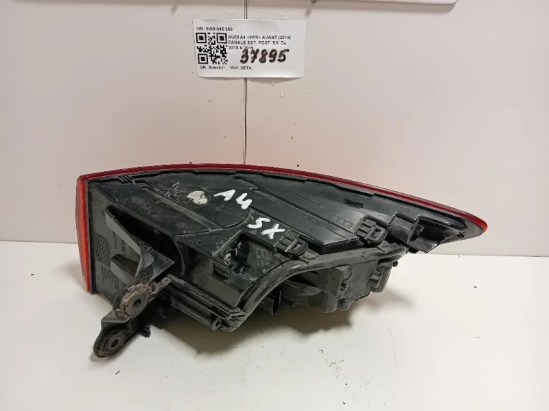 Fanale EST POST SX 8W9945069 Audi A4 8W5 Avant 2015