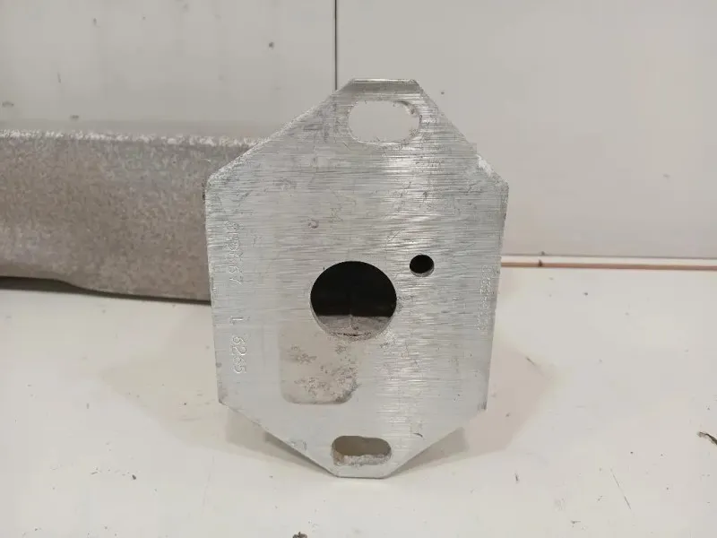 Traversa Paraurti POST 51127332320 Bmw X1 F48 2015