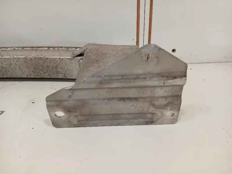 Traversa Paraurti POST 12782112 Chevrolet Orlando 2011