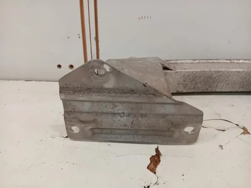 Traversa Paraurti POST 12782112 Chevrolet Orlando 2011