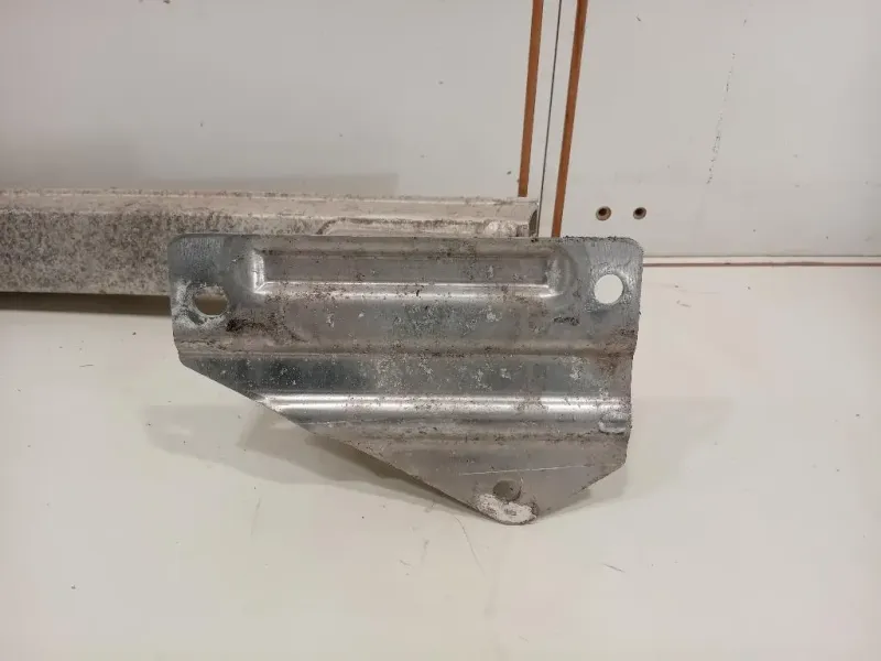 Traversa Paraurti POST 12782112 Chevrolet Orlando 2011