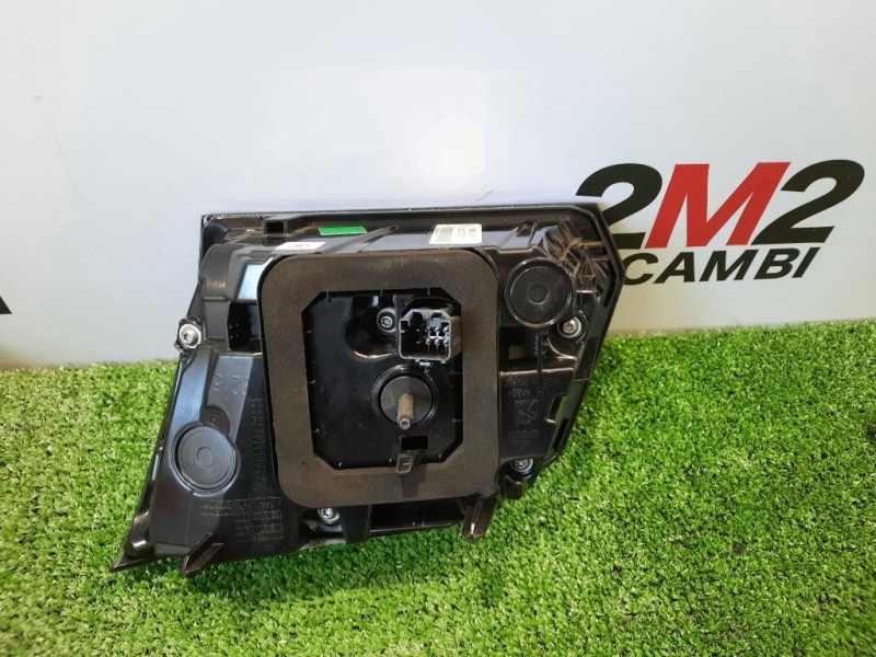 Fanale INT POST SX 9810477880 Peugeot 3008 II 2016