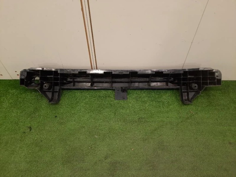 Traversa Paraurti POST 4M51-17912-AD Ford Focus III 2008