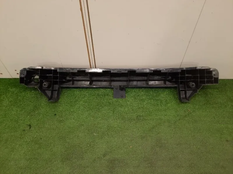 Traversa Paraurti POST 4M51-17912-AD Ford Focus III 2008