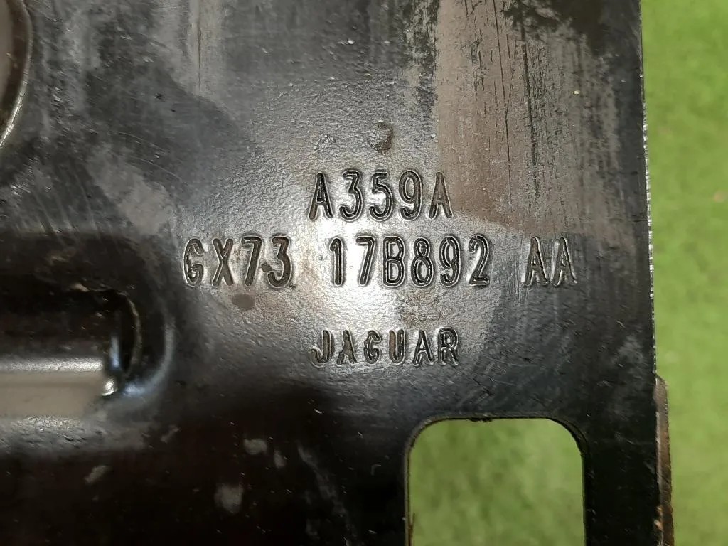 Traversa Paraurti POST GX73-17B892-AA Jaguar XE 2015